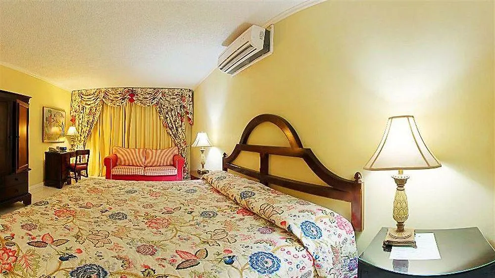 Rooms On The Beach Ocho Rios Hotel